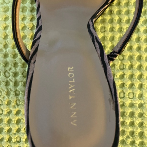 Ann Taylor Zebra Print Sandals (tan & black) size 8.5. Like new! - Picture 5 of 6